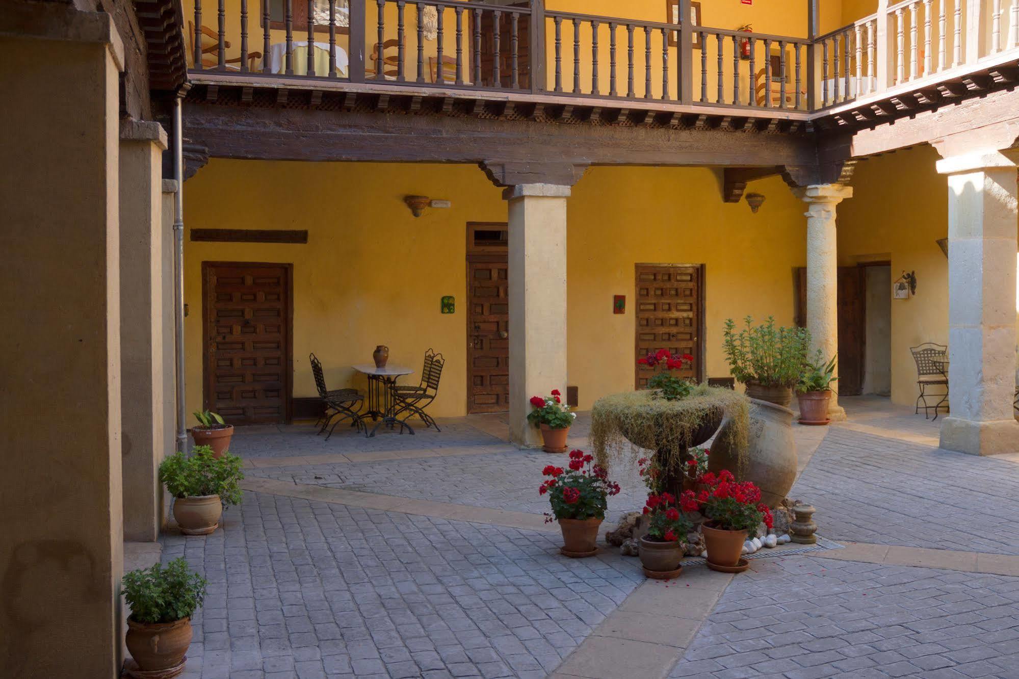 Casa Palacio Conde De Garcinarro Huete Ngoại thất bức ảnh