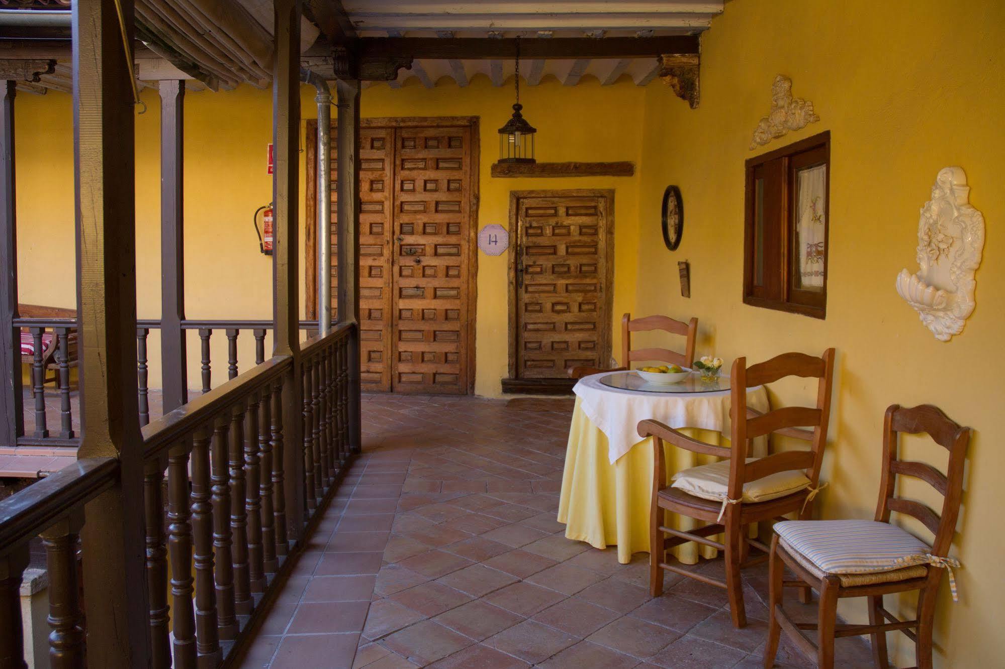 Casa Palacio Conde De Garcinarro Huete Ngoại thất bức ảnh